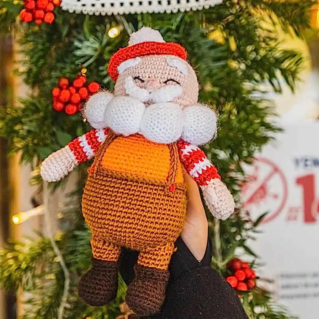 El Örgüsü Noel Baba Bebek, Amigurumi - blumcoffeehouse